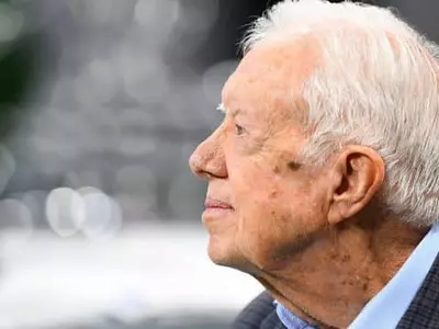 95세 카터 전 대통령, 뇌압 상승으로 입원해 수술