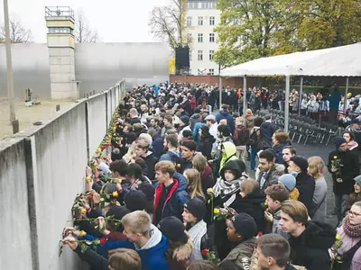 베를린  장벽  붕괴  30주년