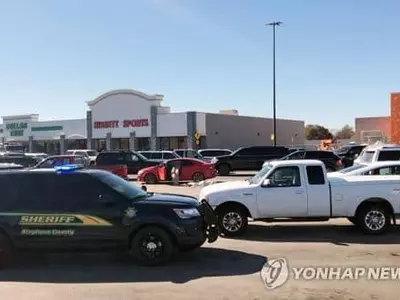 월마트 주차장서 총격으로 3명 사망…무차별 총격은 아닌듯