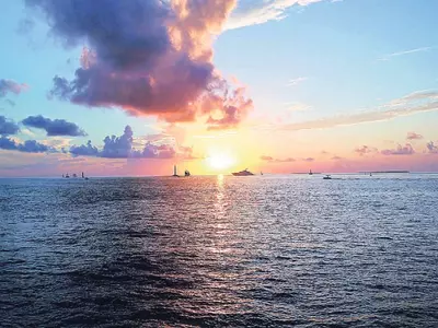 120마일 바다 위를 달려 헤밍웨이를 만난다