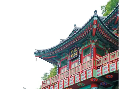 색동옷 갈아입은 천년고찰… 가을이 내려앉다