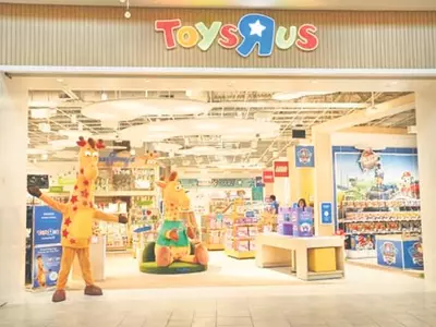 쓰러졌던‘장난감 왕국’토이저러스의 변신