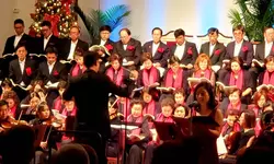 "할렐루야 합창에 감동의 기립박수"