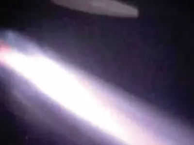 여객기 엔진에 불 ‘아찔’, 승객 신고로 비상착륙