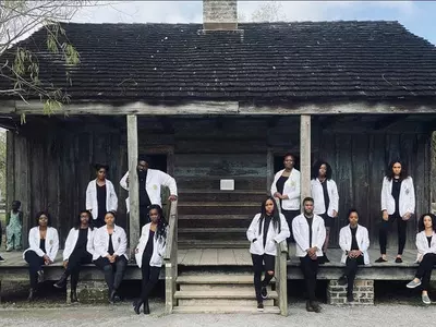 〈사진〉 흑인 의대생들: 노예 막사에서 꾸던 꿈의 실현