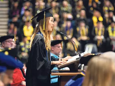 UC 버클리 졸업식, 한인학생이 대표연설