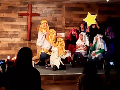 "아기 예수의 탄생을 축하해요"