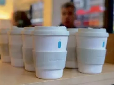 ‘일회용 컵 퇴출’커피전문점 미 전역 확산