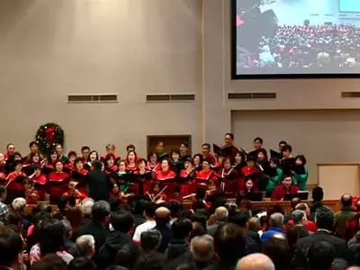 “하늘에는 영광, 땅에는 평화”