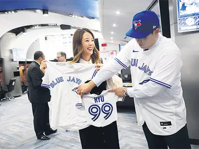 류현진, LA에 작별인사… “7년간 감사했어요. 이젠 토론토 99번”