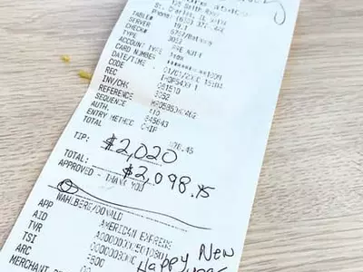 “해피 뉴 이어”…‘2020달러 팁 챌린지’ 바람