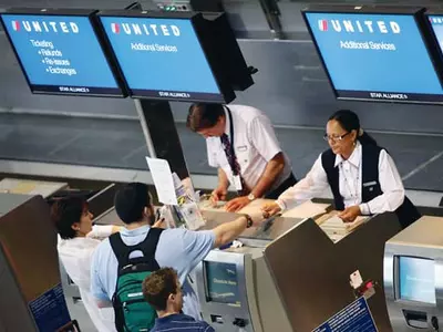 트럼프 행정부 들어서 항공사 제재줄어