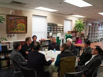 "한인회관 매각 보다 고쳐 쓰자"