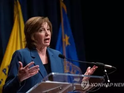 CDC "독감 비슷한 증상 보이는 사람에 신종 코로나 감염 검사"