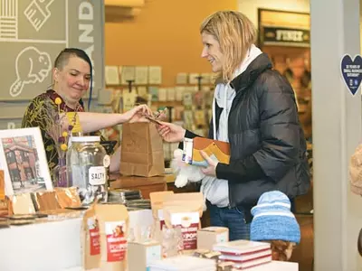 “스몰 비즈니스 창업 ‘여기’서 하라”