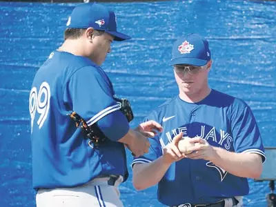 자존심 버린 빅리거 “류현진, 배울 점 많아”