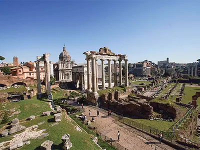 로마 콜로세움 인근서 2,600년전 제작 추정 석관 발견
