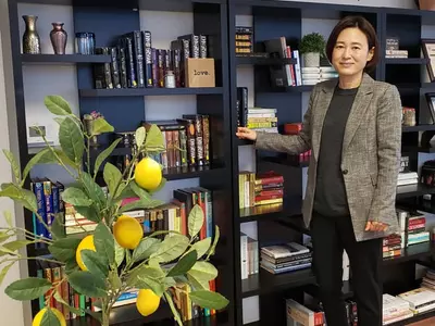 [비지니스 포커스 - 윤 아카데미] “영어공부 지금도 늦지 않았을까요”