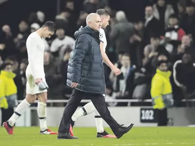 ‘손흥민·요리스도 없고’… 모리뉴 부임 후 최악 위기