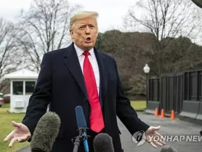 “백악관, 유급병가·중소기업 긴급지원 등 코로나19 대책 검토”