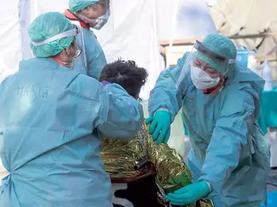 ‘30분에 1명씩 사망’… 성당까지 시신 들어차