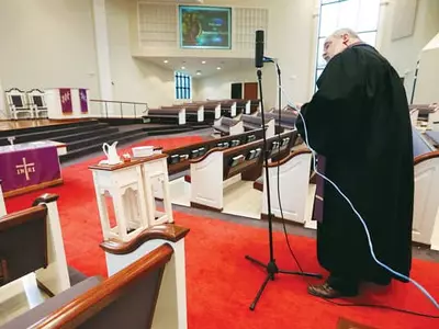 중소형 교회 “온라인 예배 드리고 싶어도…”