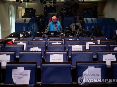 백악관 기자단 "출입기자 중 한 명 코로나19 의심"