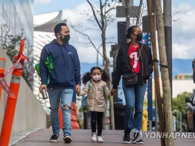 "미 경제 셧다운 유지하면 사망자 최대 60만명 감소"