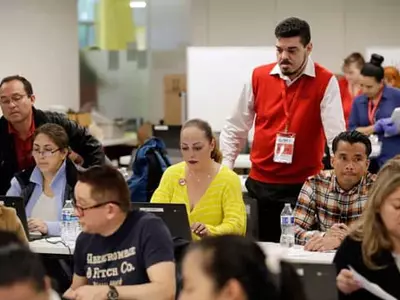 코로나로 임금 깎여도 실업수당 받을 수 있다