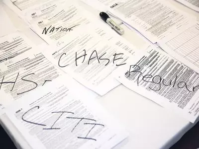 대출 은행 감당 힘들 정도로 재융자 폭주