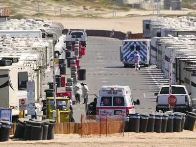 RV팍에 설치된 LA 의 코로나 격리시설
