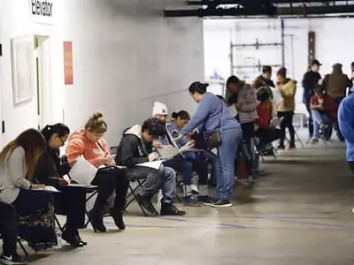 근무시간 줄어도 임금 깎여도 ‘실업수당’