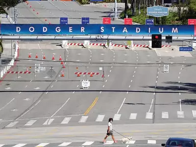 스포츠·콘서트 등 대형 이벤트 1년간 못 연다