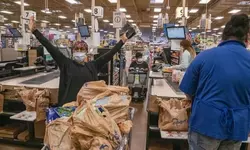 크로거, 타일러 페리 기부금액 맞춰 다시 기부