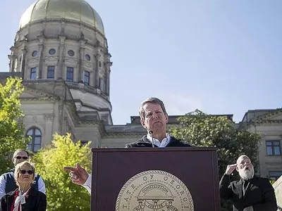 미용실은 24일.식당은 27일부터 영업 재개 허용