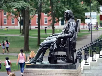 미 대학들 ‘퍼펙트 스톰’(초대형 복합 위기)…코로나로 줄줄이 문 닫을 판