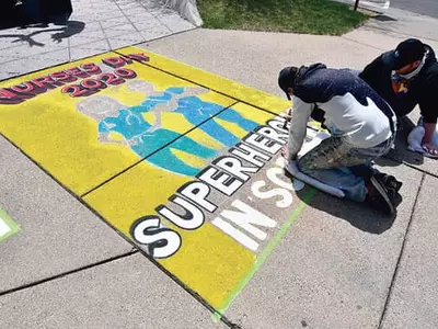 ‘수퍼 히어로들’ 응원 이어져