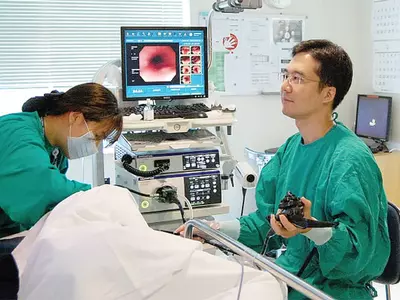 적당히 먹고 많이 걸어야 위산역류 막는다