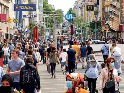 생존이냐 생계냐…지구촌 ‘위험한 실험’ 돌입했다
