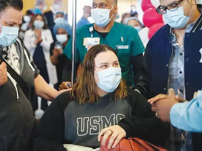 목사 남편의 안수기도 받고 눈 떴다