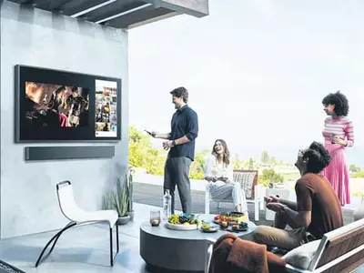 “야외서도 TV를 선명하게 즐겨요”