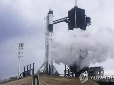 미 첫 민간 유인우주선 발사 연기