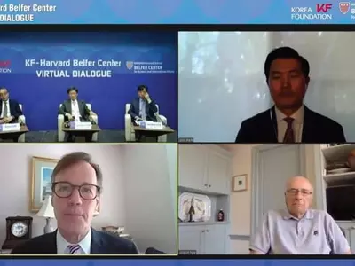 “한국 등 민주국가가 코로나 더 성공적 대응”