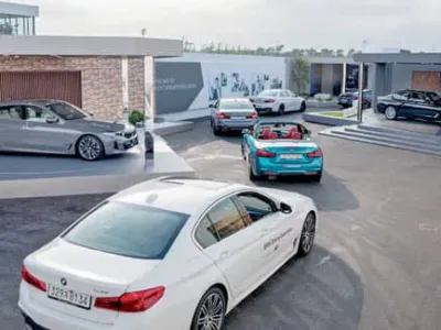 한국서 세계 첫 공개 BMW, 드라이브 ‘뉴 노멀’ 이끌다