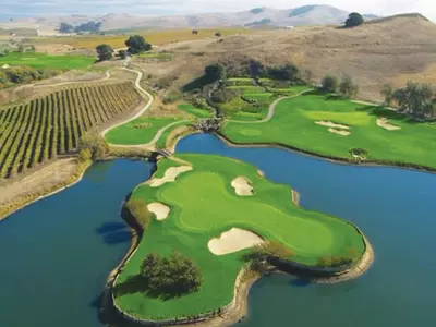 독립기념일 연휴엔… 꿈 꾸던 그린으로 맘껏 달려가자