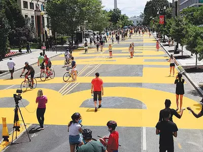 백악관 인근 도로에 ‘흑인 목숨은 소중하다’ 문구