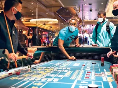 다시 문 연 라스베가스, 확 달라졌다