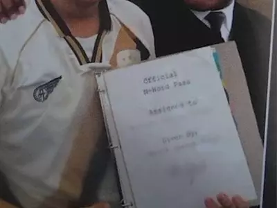 콜린스힐고 졸업앨범에 'N 단어' 사진 물의