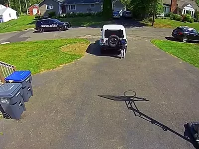 흑인 아이 경찰차 보자 숨어…"플로이드를 죽였잖아"