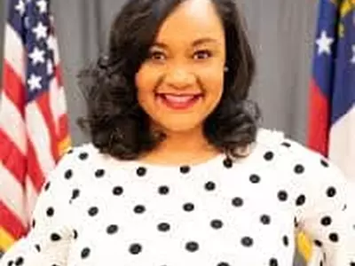 "6월 투표자 수는 11월 파란색 돌풍의 시연"